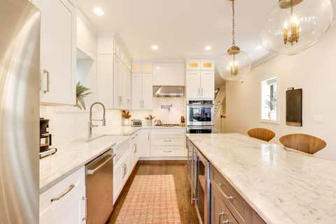 Tiny photo for 2136 W Waveland Avenue, Chicago, IL 60618 (MLS # 12717473)