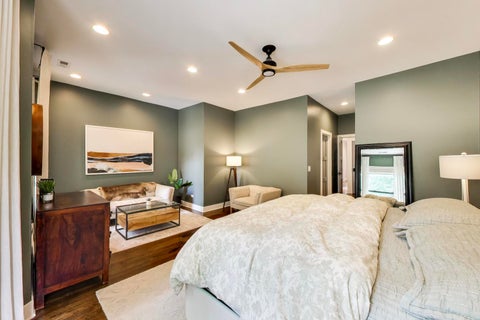 Tiny photo for 2136 W Waveland Avenue, Chicago, IL 60618 (MLS # 12717473)