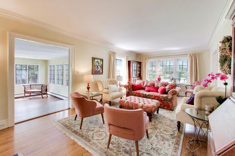 Tiny photo for 625 E Center Avenue, Lake Bluff, IL 60044 (MLS # 12628144)