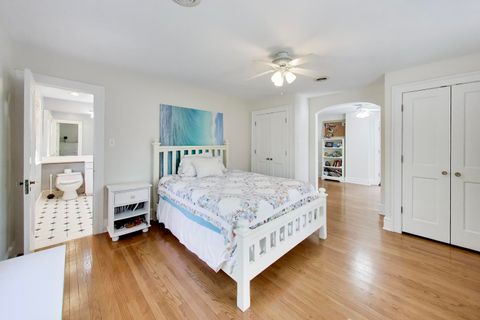 Tiny photo for 625 E Center Avenue, Lake Bluff, IL 60044 (MLS # 12628144)