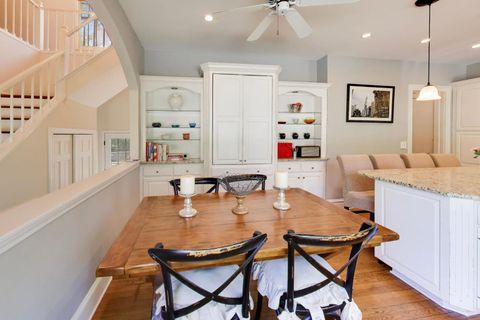 Tiny photo for 625 E Center Avenue, Lake Bluff, IL 60044 (MLS # 12628144)