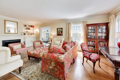 Tiny photo for 625 E Center Avenue, Lake Bluff, IL 60044 (MLS # 12628144)