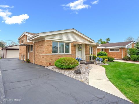 Tiny photo for 10833 Claridge Avenue, Westchester, IL 60154 (MLS # 12650454)