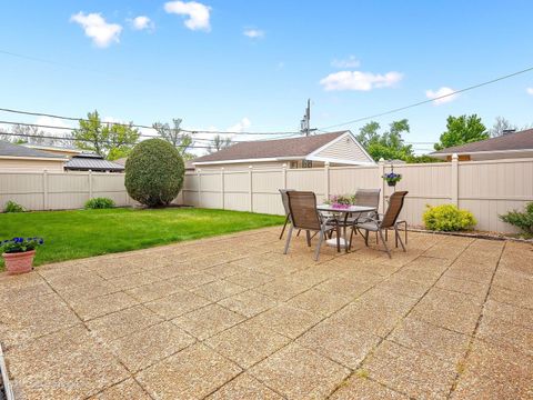 Tiny photo for 10833 Claridge Avenue, Westchester, IL 60154 (MLS # 12650454)