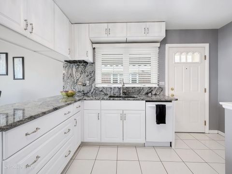 Tiny photo for 10833 Claridge Avenue, Westchester, IL 60154 (MLS # 12650454)