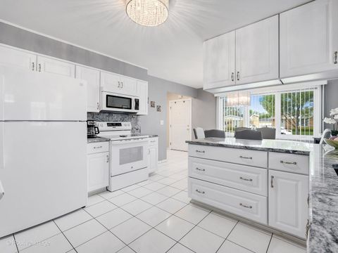 Tiny photo for 10833 Claridge Avenue, Westchester, IL 60154 (MLS # 12650454)