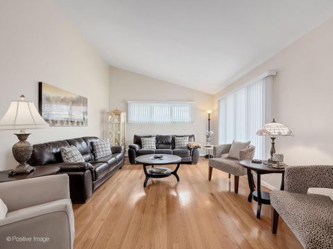Tiny photo for 10833 Claridge Avenue, Westchester, IL 60154 (MLS # 12650454)