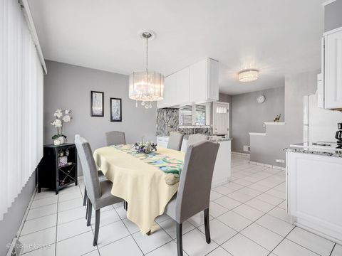 Tiny photo for 10833 Claridge Avenue, Westchester, IL 60154 (MLS # 12650454)