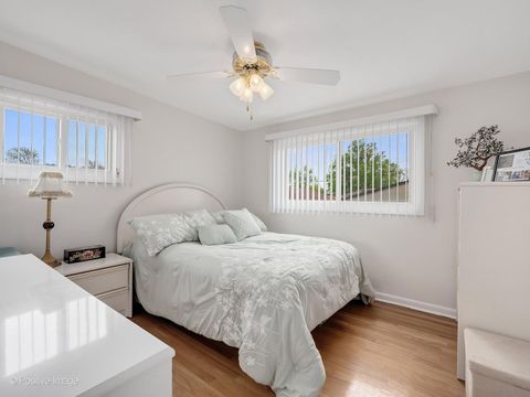 Tiny photo for 10833 Claridge Avenue, Westchester, IL 60154 (MLS # 12650454)