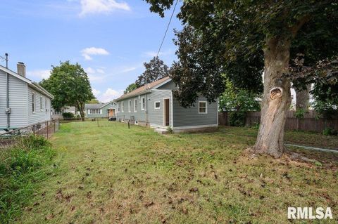 Tiny photo for 2519 29 1/2 Street, Rock Island, IL 61201 (MLS # 12577779)