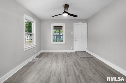 Tiny photo for 2519 29 1/2 Street, Rock Island, IL 61201 (MLS # 12577779)