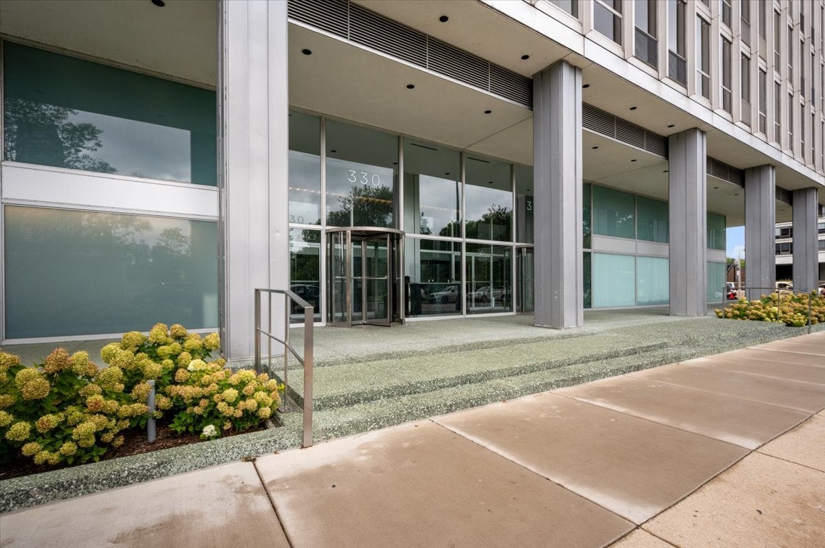 330 W Diversey Parkway 706