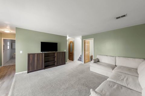 Tiny photo for 266 Seneca Way, Bolingbrook, IL 60440 (MLS # 12621604)