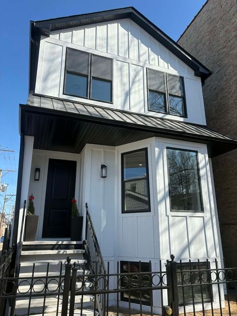Photo of 1941 N Sawyer Avenue, Chicago, IL 60647 (MLS # 12581852)