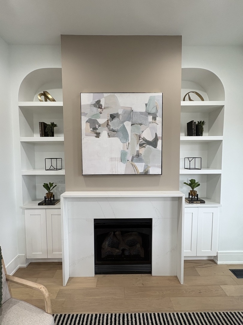 1941 N Sawyer Avenue