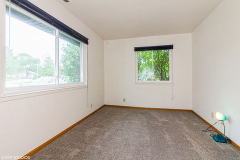 Tiny photo for 2304 Carnation Drive #2304, Crest Hill, IL 60403 (MLS # 12426511)