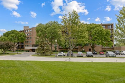 15 Bar Harbour Road 4F Schaumburg IL 60193