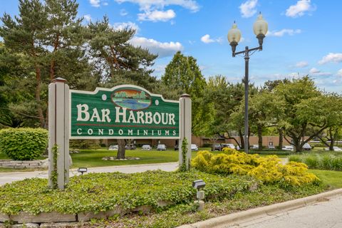 Tiny photo for 15 Bar Harbour Road #4F, Schaumburg, IL 60193 (MLS # 12479133)