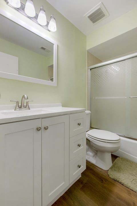 Tiny photo for 15 Bar Harbour Road #4F, Schaumburg, IL 60193 (MLS # 12479133)