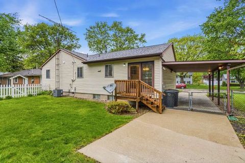 Tiny photo for 1907 Weaver Street, Urbana, IL 61802 (MLS # 12627202)
