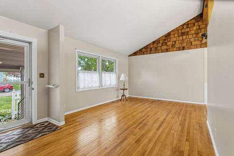 Tiny photo for 1907 Weaver Street, Urbana, IL 61802 (MLS # 12627202)