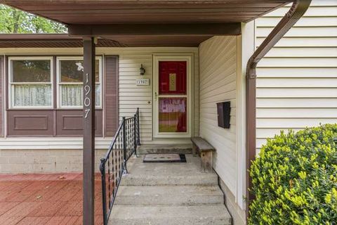 Tiny photo for 1907 Weaver Street, Urbana, IL 61802 (MLS # 12627202)
