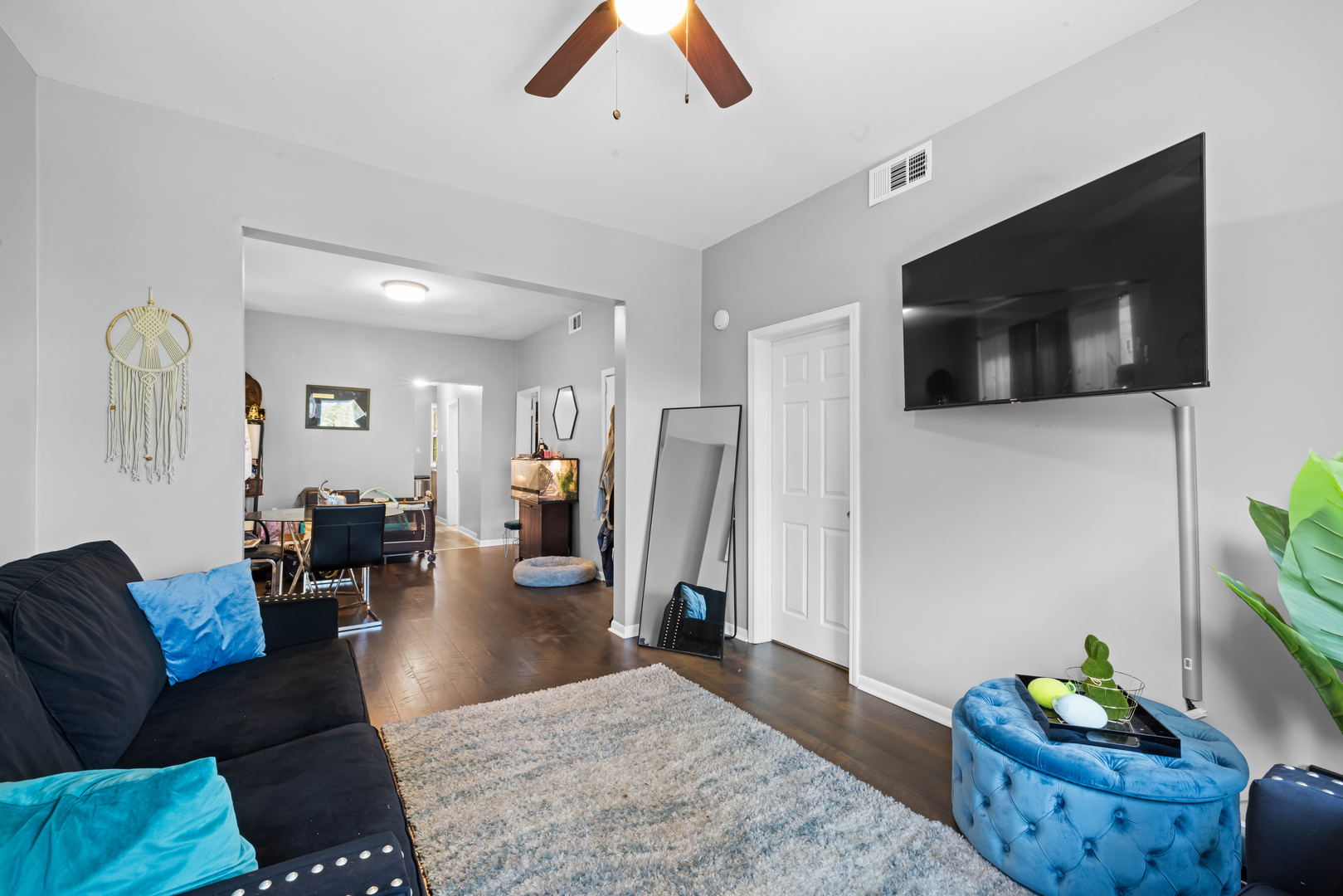 1417 E 69th Place