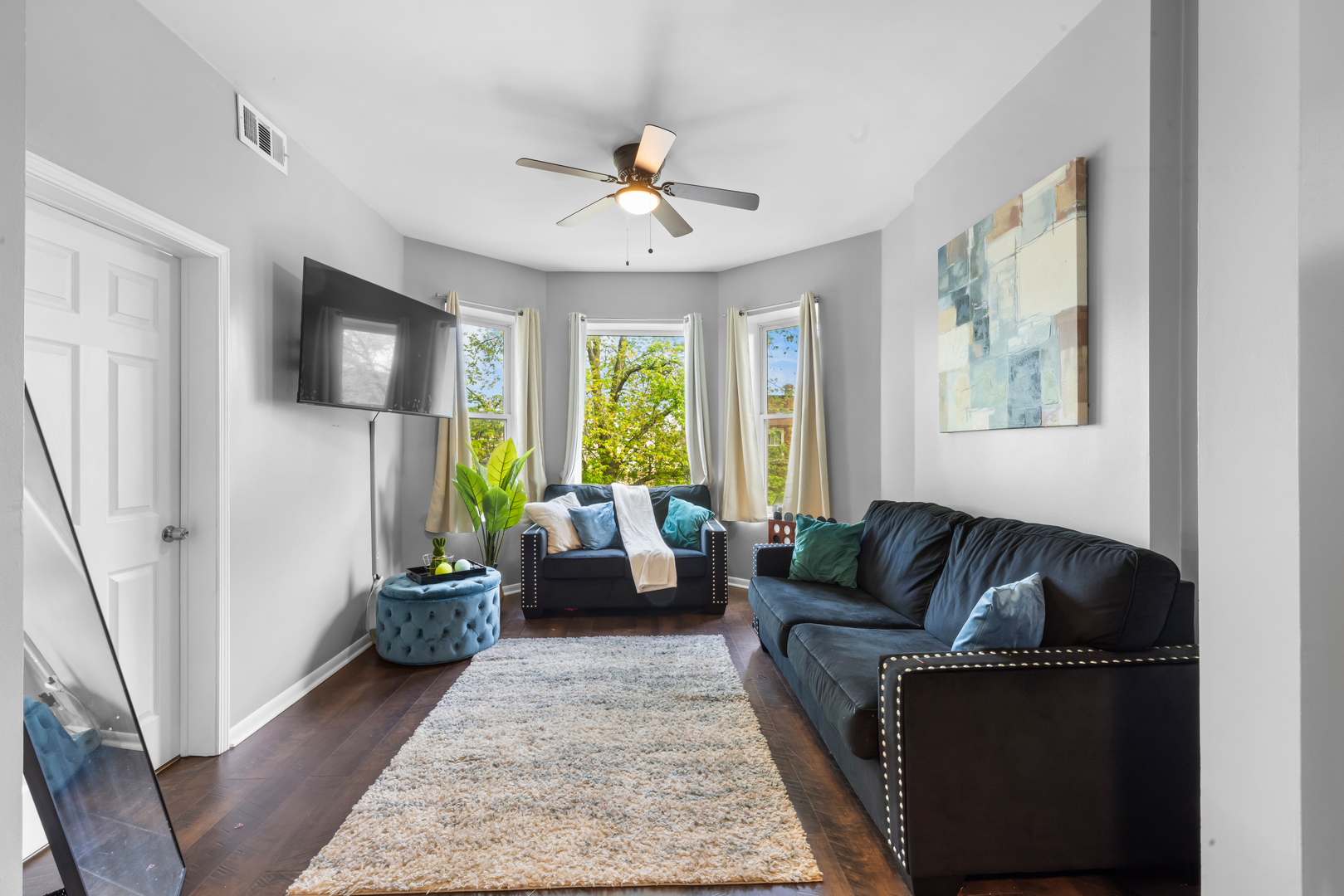 1417 E 69th Place