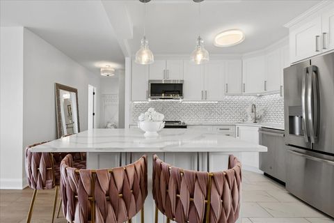 Tiny photo for 3930 N Pine Grove Avenue #816, Chicago, IL 60613 (MLS # 12597752)