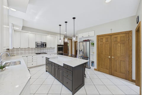 Tiny photo for 1578 Roanoke Court, Long Grove, IL 60047 (MLS # 12695770)