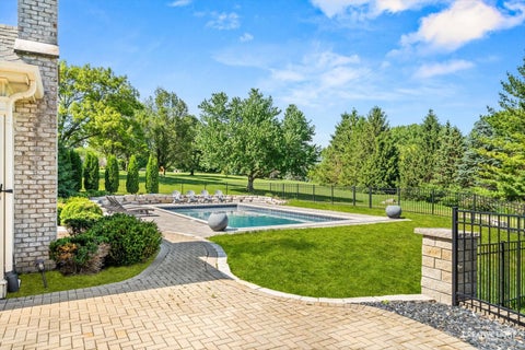 Tiny photo for 6N499 Brookhaven Lane, St. Charles, IL 60175 (MLS # 12638668)