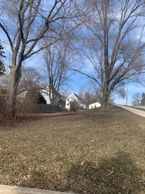 Tiny photo for 636 E 4th Avenue, Naperville, IL 60540 (MLS # 12305039)