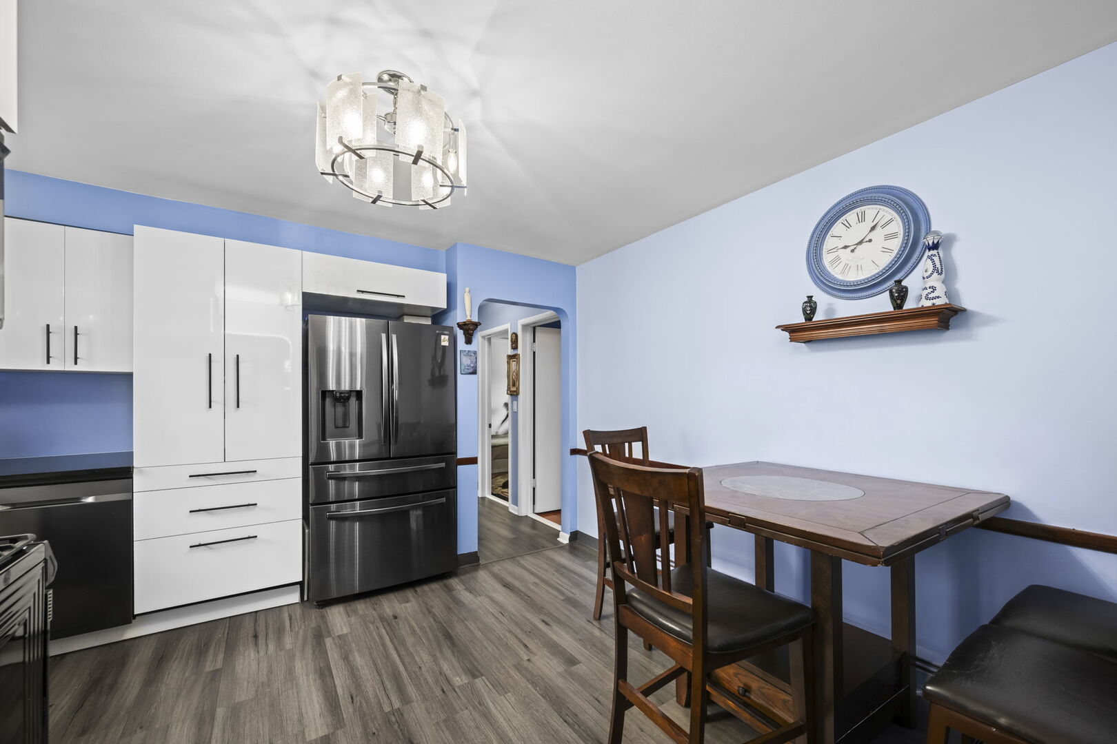 Properties 2 8436 N ORIOLE Avenue