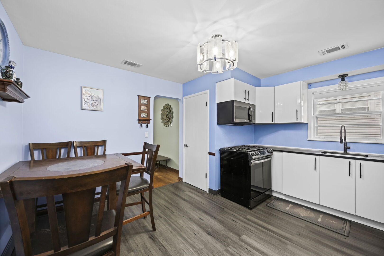 Properties 3 8436 N ORIOLE Avenue