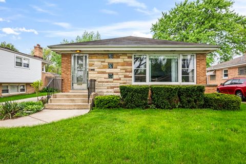 Photo of 8436 N ORIOLE Avenue, Niles, IL 60714 (MLS # 12637009)