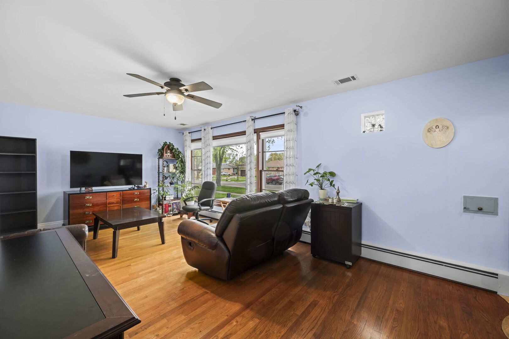 Properties 4 8436 N ORIOLE Avenue