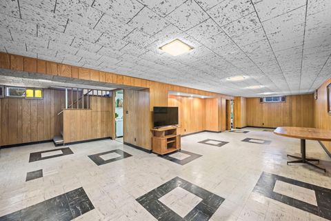 Tiny photo for 8436 N ORIOLE Avenue, Niles, IL 60714 (MLS # 12637009)