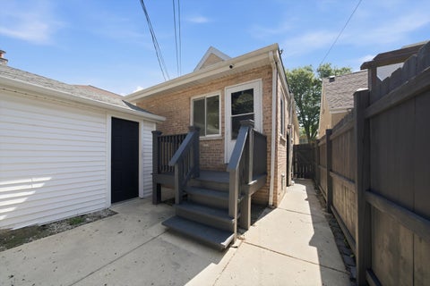 Tiny photo for 6332 N Mobile Avenue, Chicago, IL 60646 (MLS # 12698705)