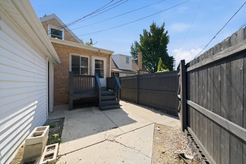 Tiny photo for 6332 N Mobile Avenue, Chicago, IL 60646 (MLS # 12698705)