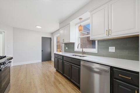 Tiny photo for 6332 N Mobile Avenue, Chicago, IL 60646 (MLS # 12698705)