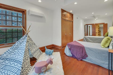 Tiny photo for 1034 N La Salle Drive, Chicago, IL 60610 (MLS # 12765008)
