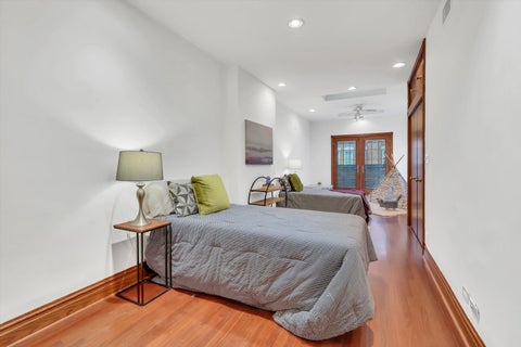 Tiny photo for 1034 N La Salle Drive, Chicago, IL 60610 (MLS # 12765008)