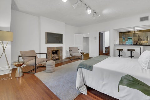 Tiny photo for 1034 N La Salle Drive, Chicago, IL 60610 (MLS # 12765008)