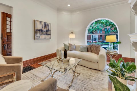 Tiny photo for 1034 N La Salle Drive, Chicago, IL 60610 (MLS # 12765008)