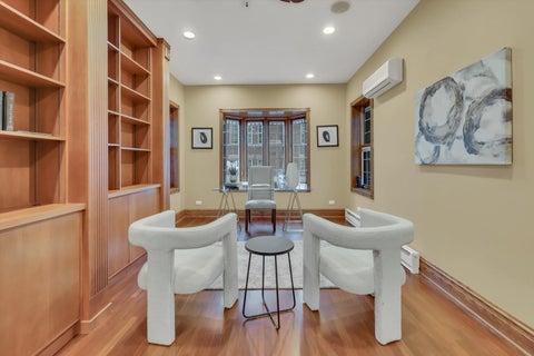 Tiny photo for 1034 N La Salle Drive, Chicago, IL 60610 (MLS # 12765008)