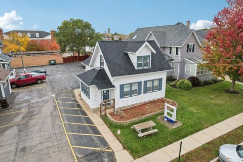 1305 Court Street McHenry IL 60050