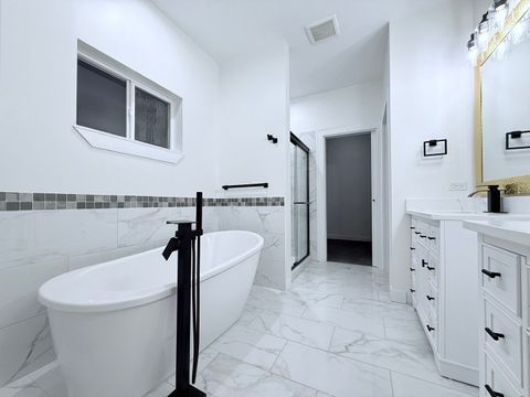 Tiny photo for 17 W Dearborn Street, Plano, IL 60545 (MLS # 12534003)