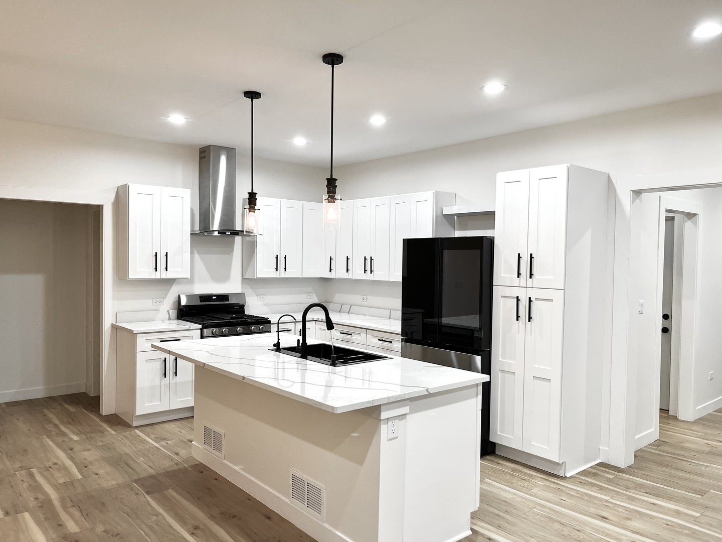 17 W Dearborn Street