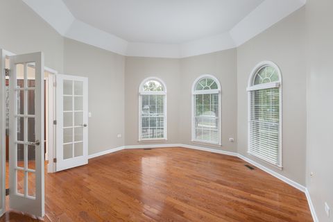 Tiny photo for 351 Lake Run Lane, North Aurora, IL 60542 (MLS # 12474941)