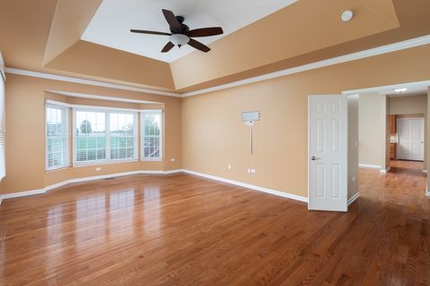 Tiny photo for 351 Lake Run Lane, North Aurora, IL 60542 (MLS # 12474941)